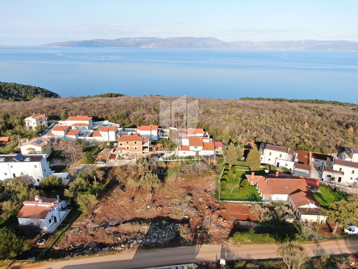 Labin, Rabac, terreno edificabile con vista mare