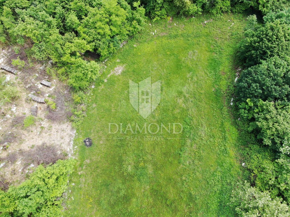 Pičan, terreno edificabile