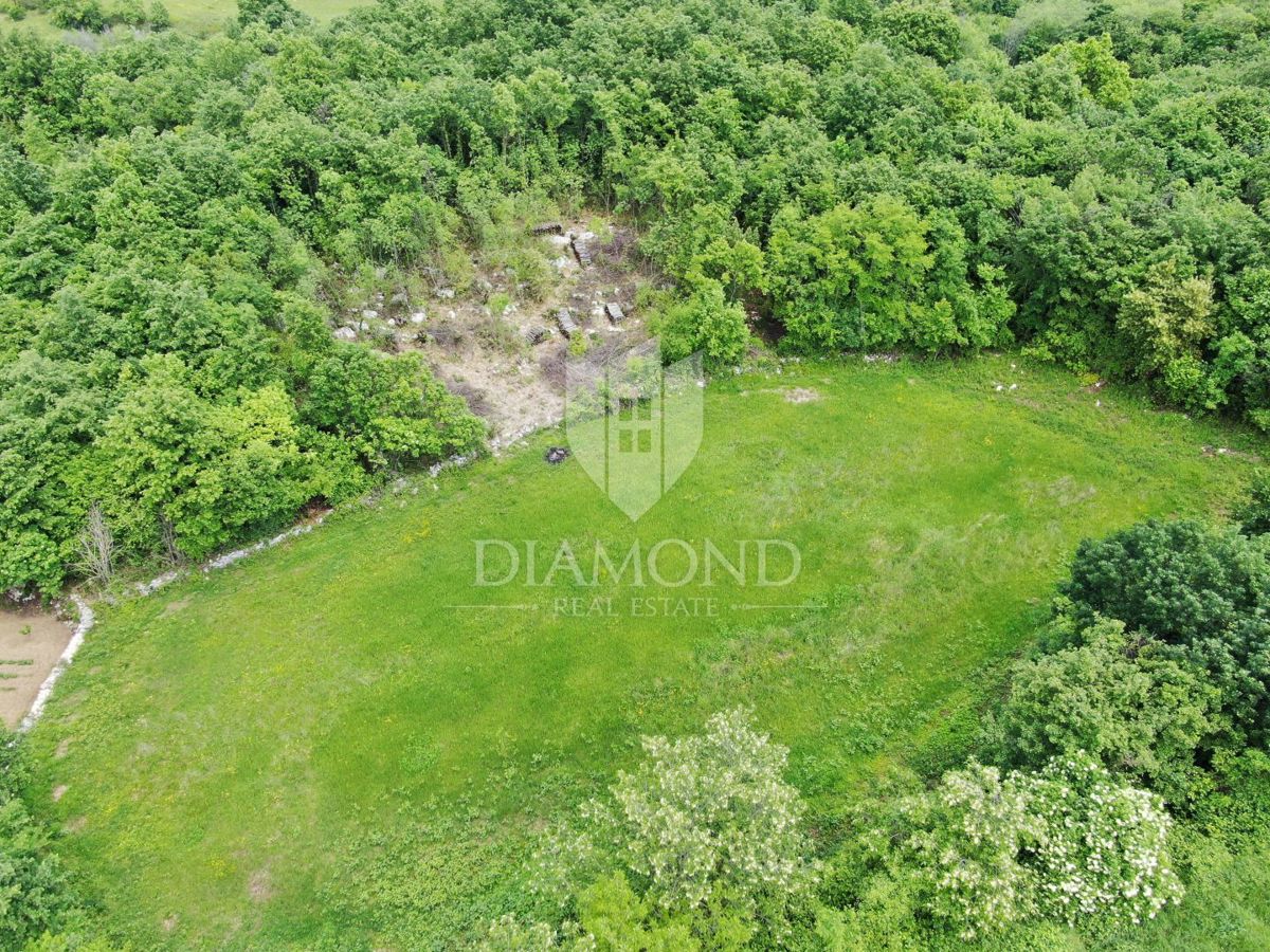 Pičan, terreno edificabile