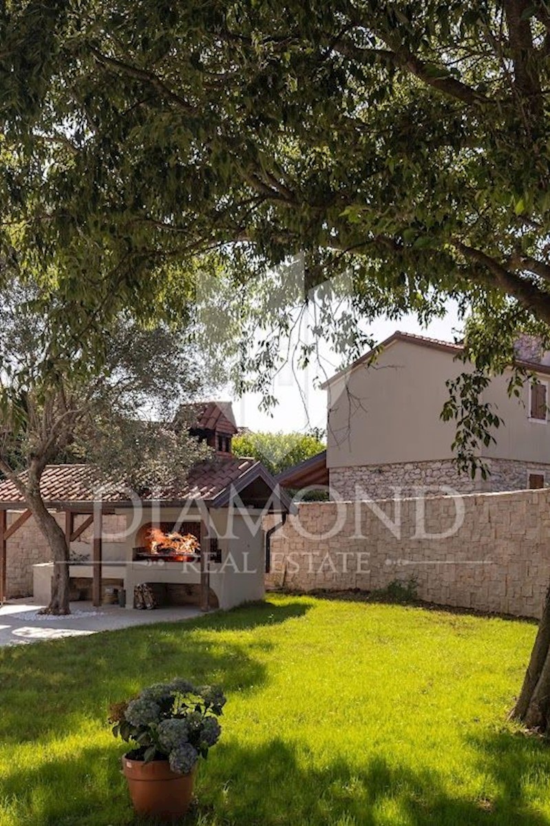 Verteneglio, dintorni! Casa di lusso con piscina!