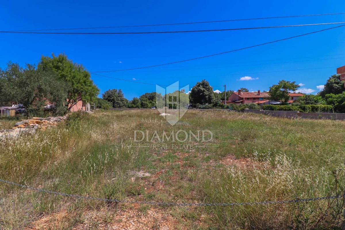 Rovigno, OCCASIONE, ottimo terreno con vista mare