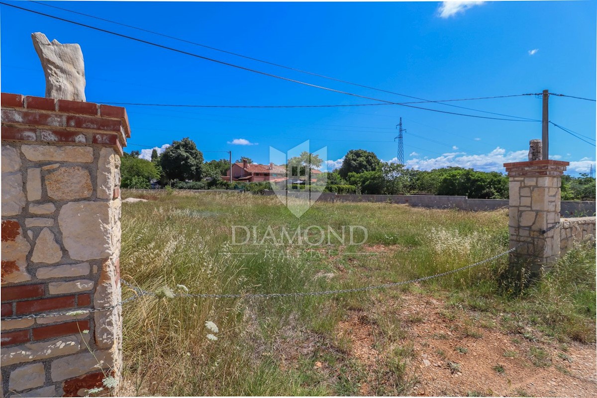 Rovigno, OCCASIONE, ottimo terreno con vista mare