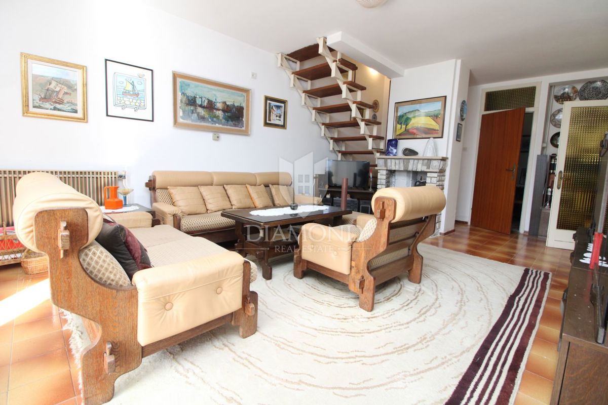 Rabac, casa in una bellissima posizione