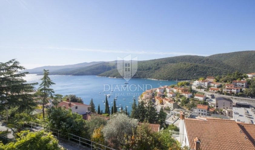 Rabac, casa in una bellissima posizione