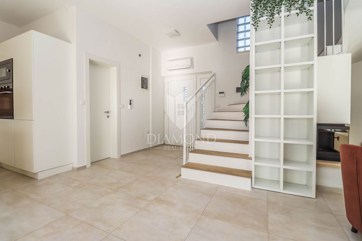 Nuova casa vacanze con piscina vicino a Fasana