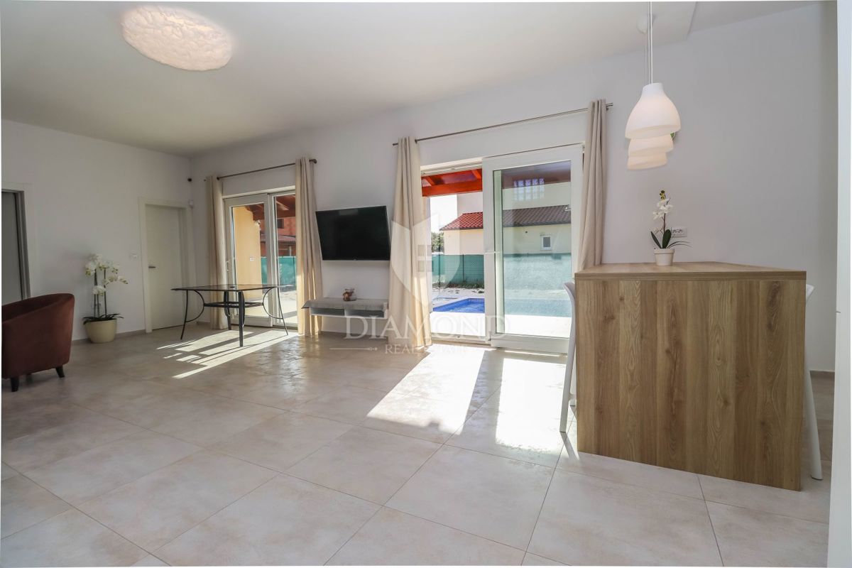 Nuova casa vacanze con piscina vicino a Fasana