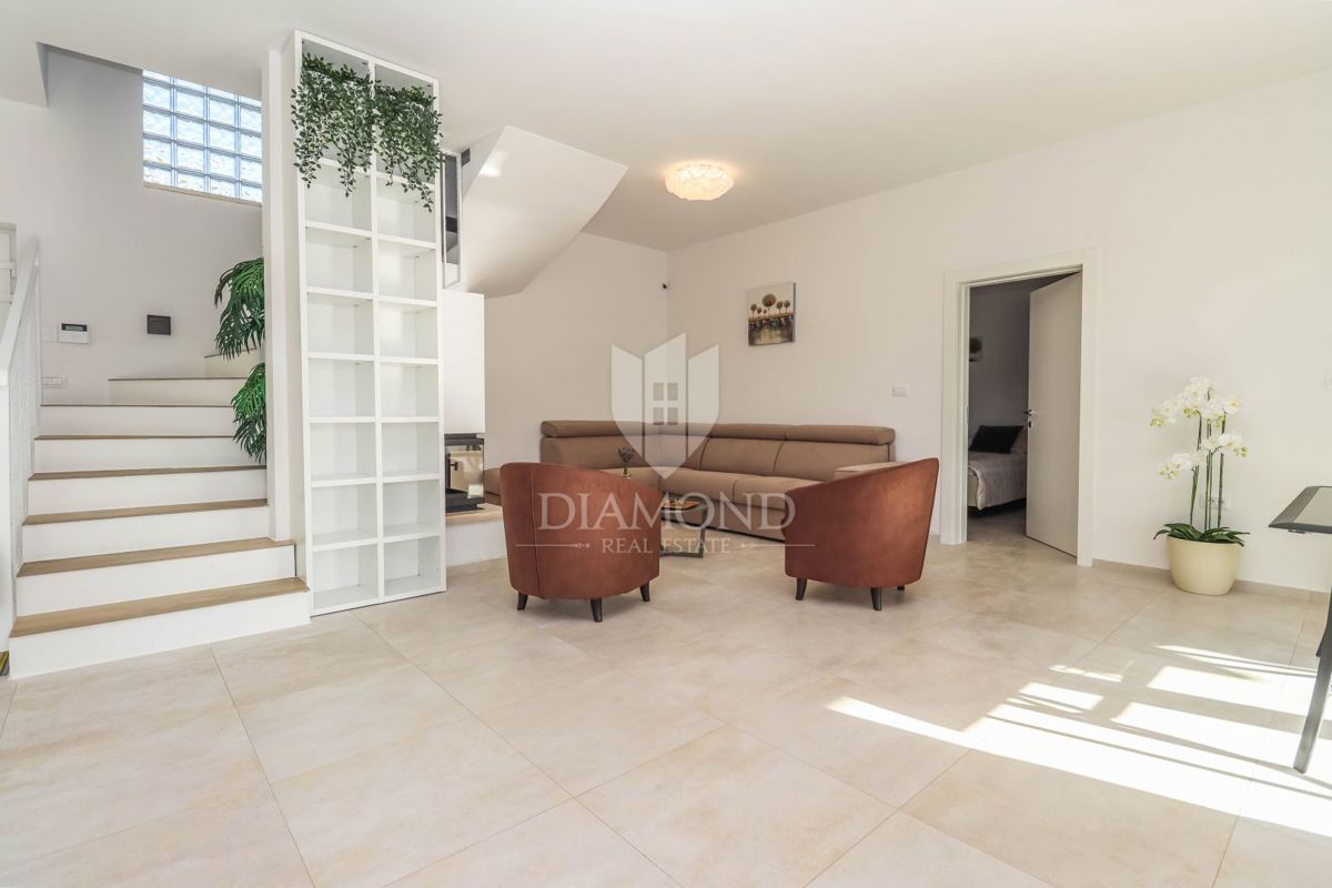 Nuova casa vacanze con piscina vicino a Fasana