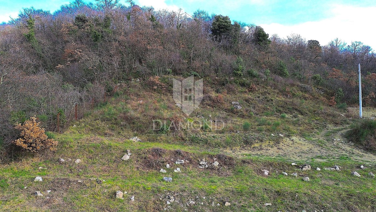 Albona, terreno edificabile in città