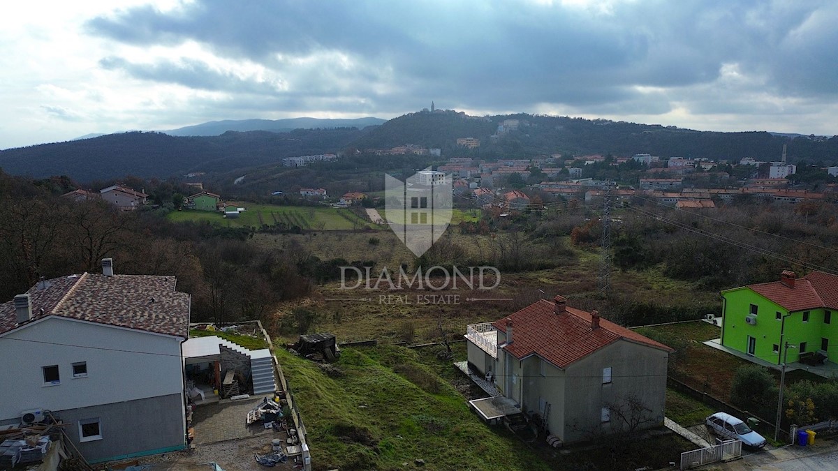 Albona, terreno edificabile in città