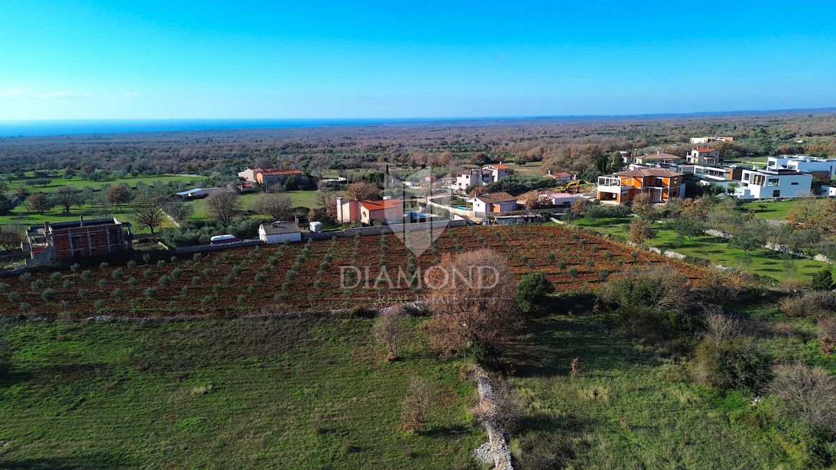 Dignano, terreno edificabile con vista mare