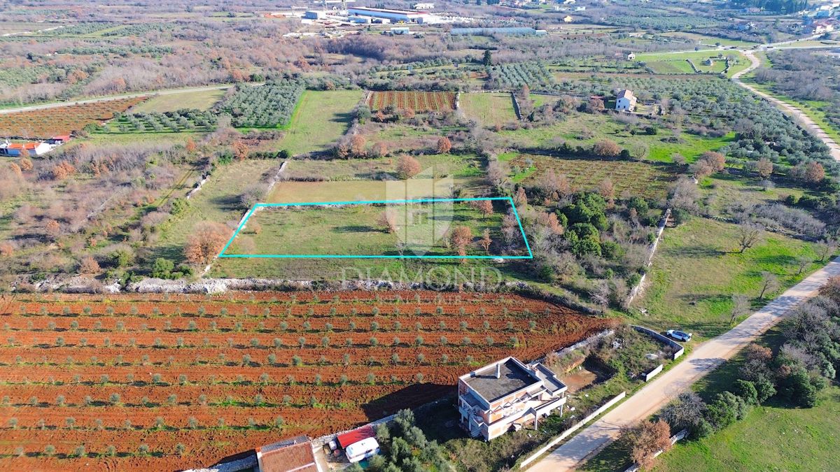 Dignano, terreno edificabile con vista mare