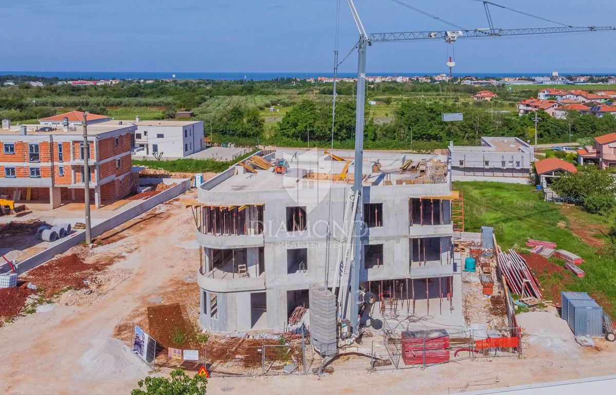 Umago, dintorni! Lussuoso appartamento con vista mare in costruzione!