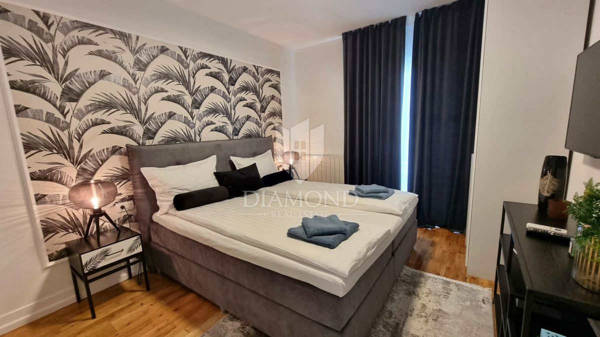 Labin, una bella casa a un piano con piscina