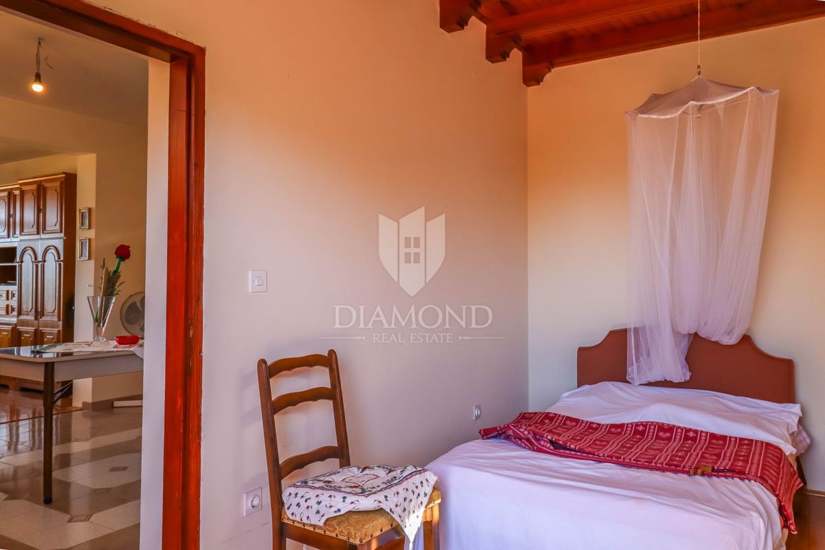 Verteneglio, casa indipendente con vista sul mare!