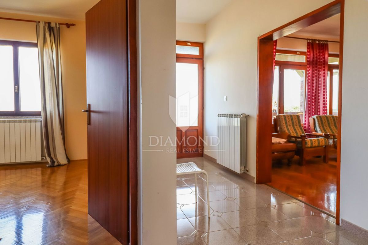 Verteneglio, casa indipendente con vista sul mare!