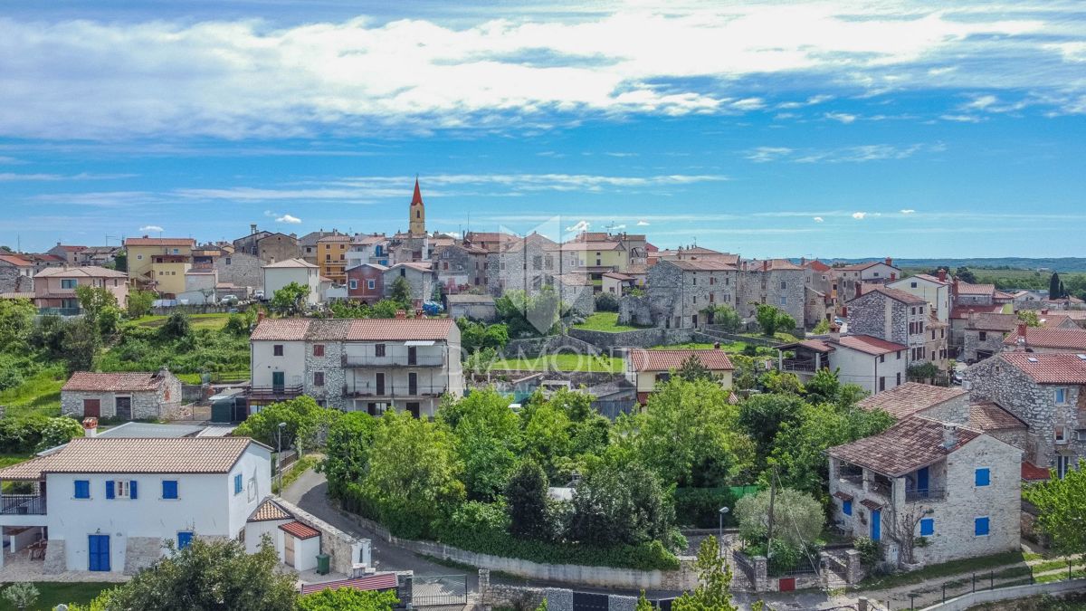 Verteneglio, casa indipendente con vista sul mare!