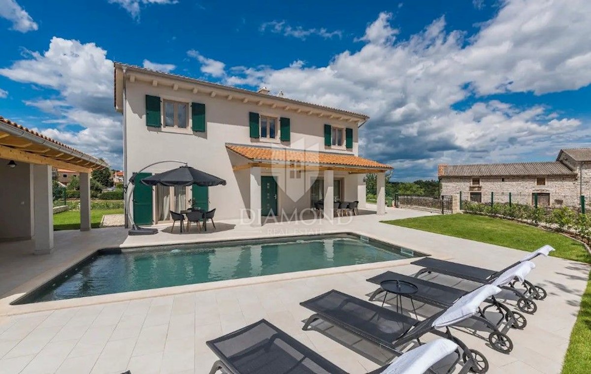 Bellissima villa con piscina a Barbana 