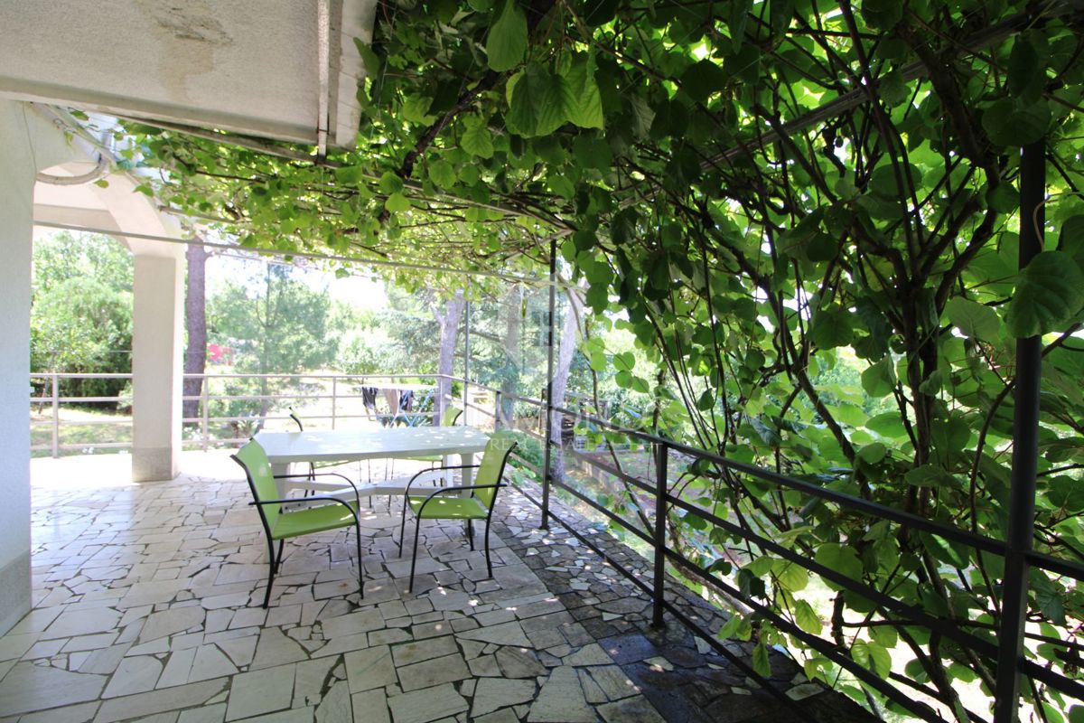 Labin, dintorni, casa bifamiliare con vista mare