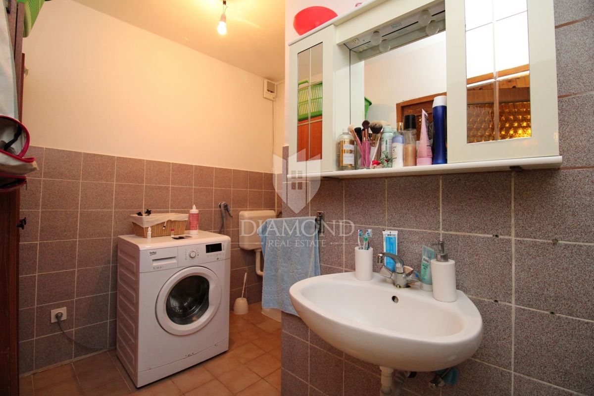 Labin, dintorni, casa bifamiliare con vista mare