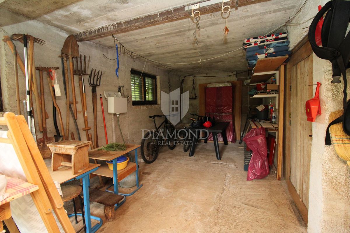 Labin, dintorni, casa bifamiliare con vista mare