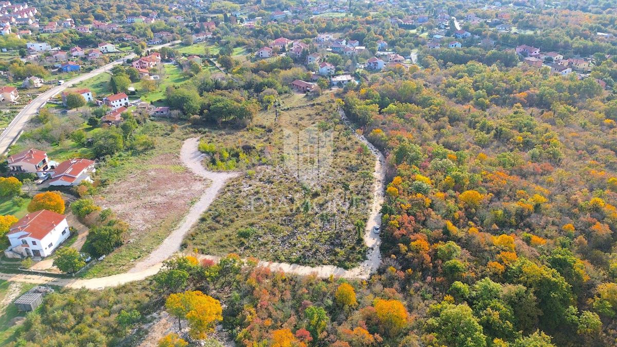 Labin, ottimo terreno edificabile vicino alla città