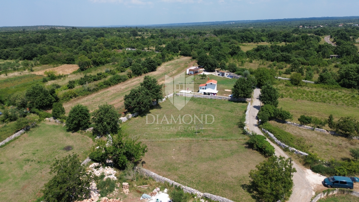 Svetvinčenat, dintorni, terreno con permesso di costruire 