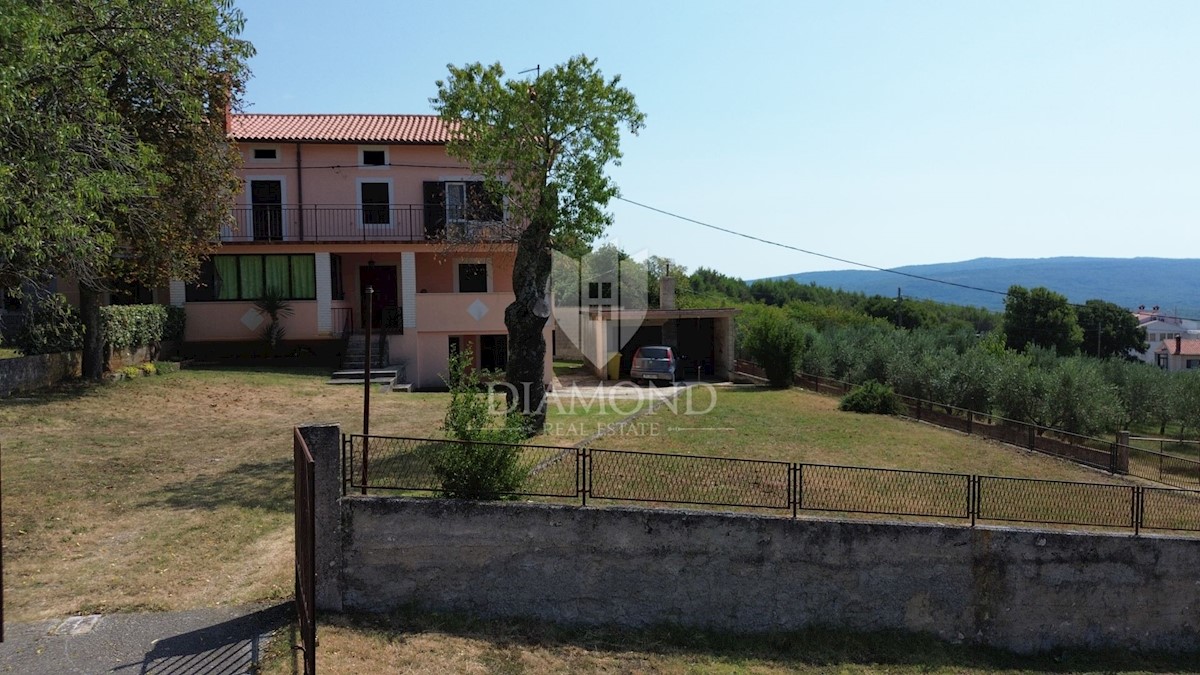 Barban, dintorni, casa con vista libera sul mare 