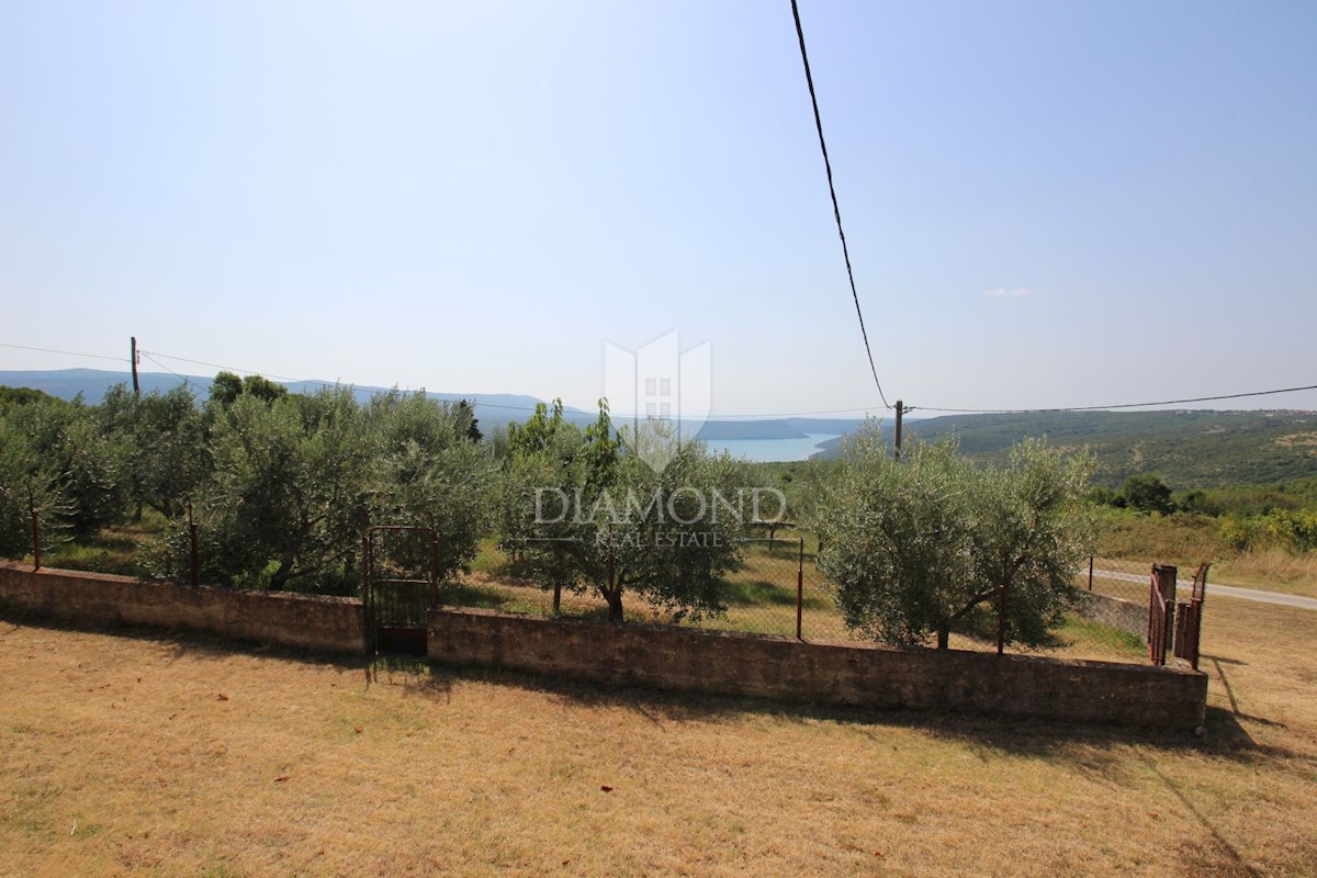 Barban, dintorni, casa con vista libera sul mare 