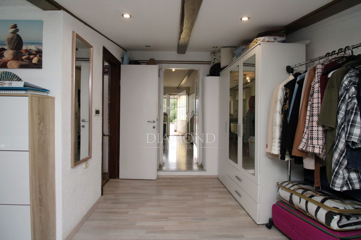 Fiume, Appartamento in una Posizione Eccellente