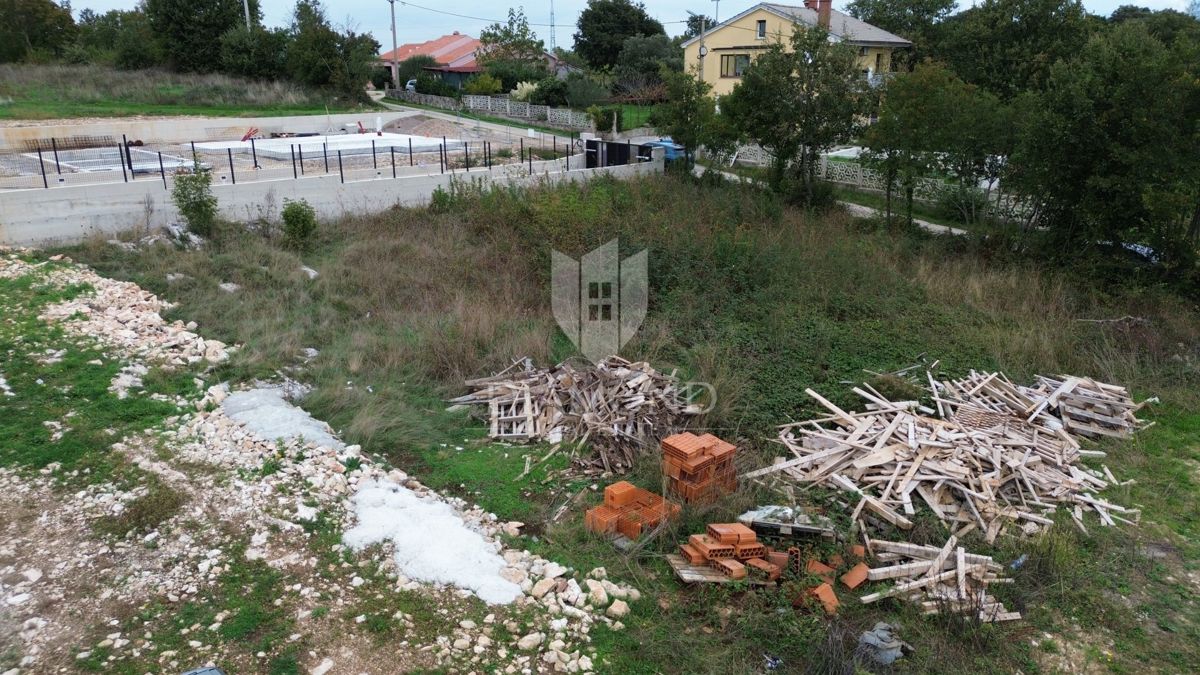 Terreno Labin, 801m2
