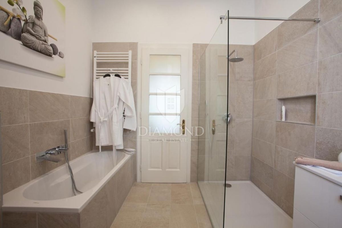 Pula, un bellissimo appartamento sul lungomare con vista sul mare!