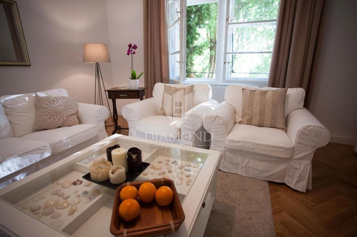 Pula, un bellissimo appartamento sul lungomare con vista sul mare!