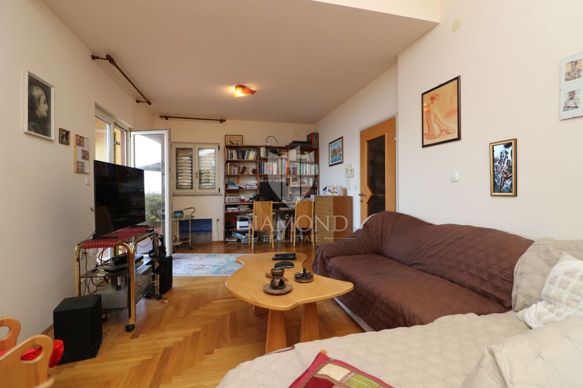 Labin, dintorni, casa in una posizione privilegiata con una meravigliosa vista sul mare