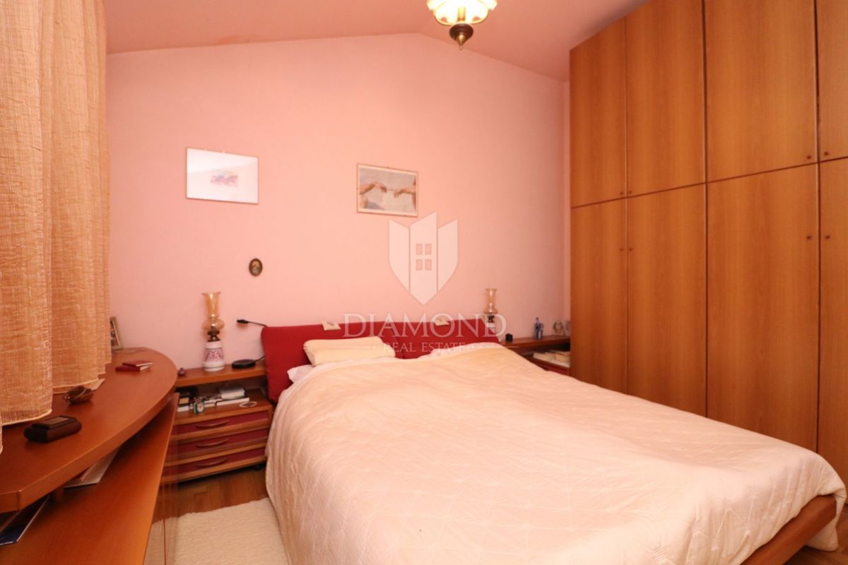 Labin, dintorni, casa in una posizione privilegiata con una meravigliosa vista sul mare