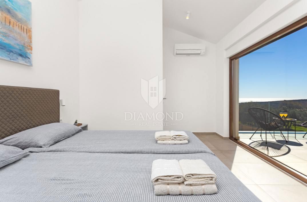 Una casa vacanza perfetta con vista sul mare, vicino a Krnica! 