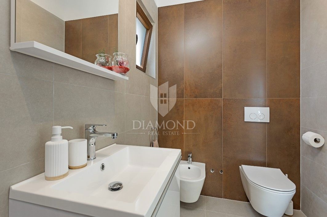 Una casa vacanza perfetta con vista sul mare, vicino a Krnica! 