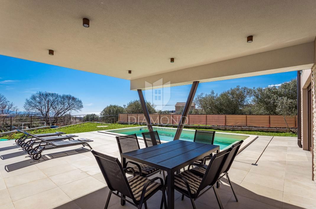 Una casa vacanza perfetta con vista sul mare, vicino a Krnica! 