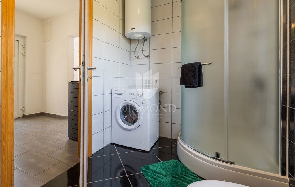 Una casa molto bella con piscina a Labin