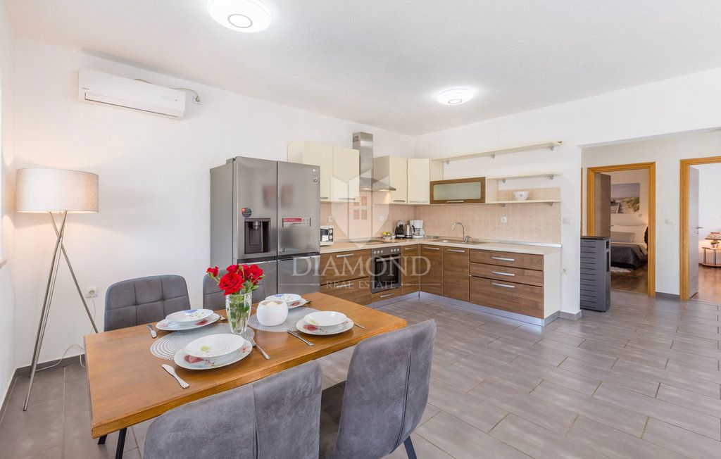 Una casa molto bella con piscina a Labin