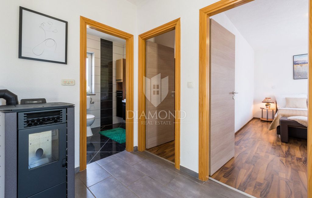 Una casa molto bella con piscina a Labin