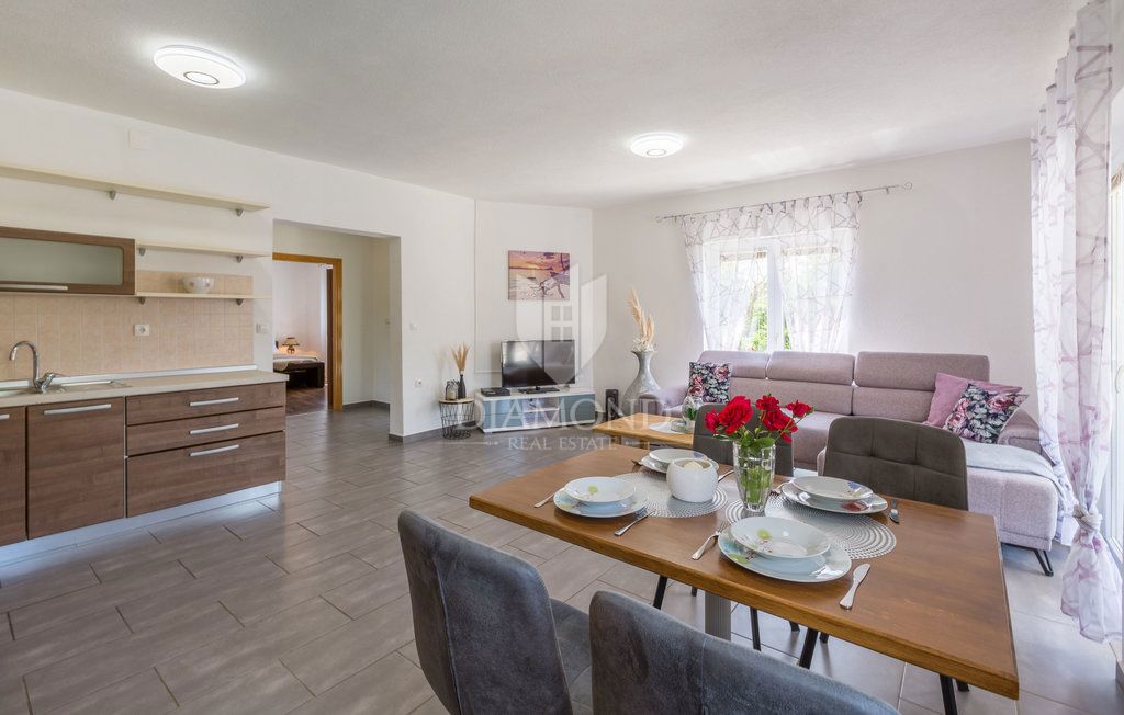 Una casa molto bella con piscina a Labin