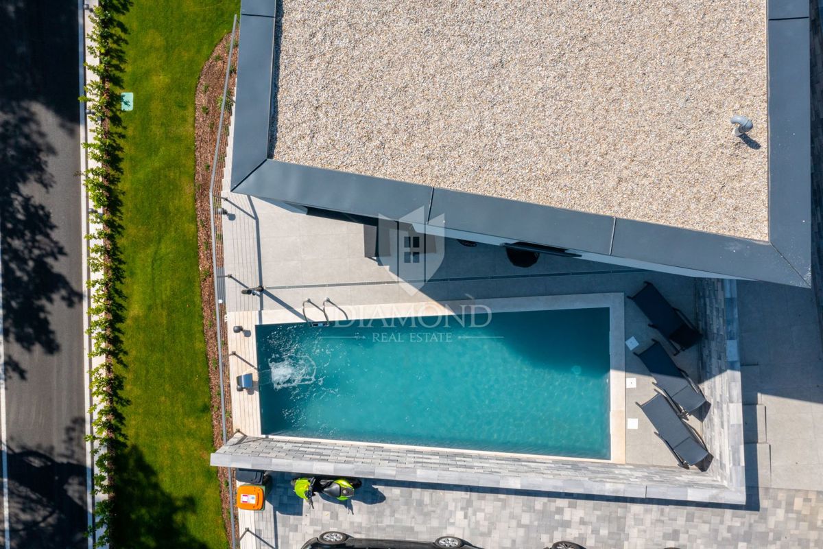 Mošćenička Draga, villa moderna con piscina vicino alla spiaggia