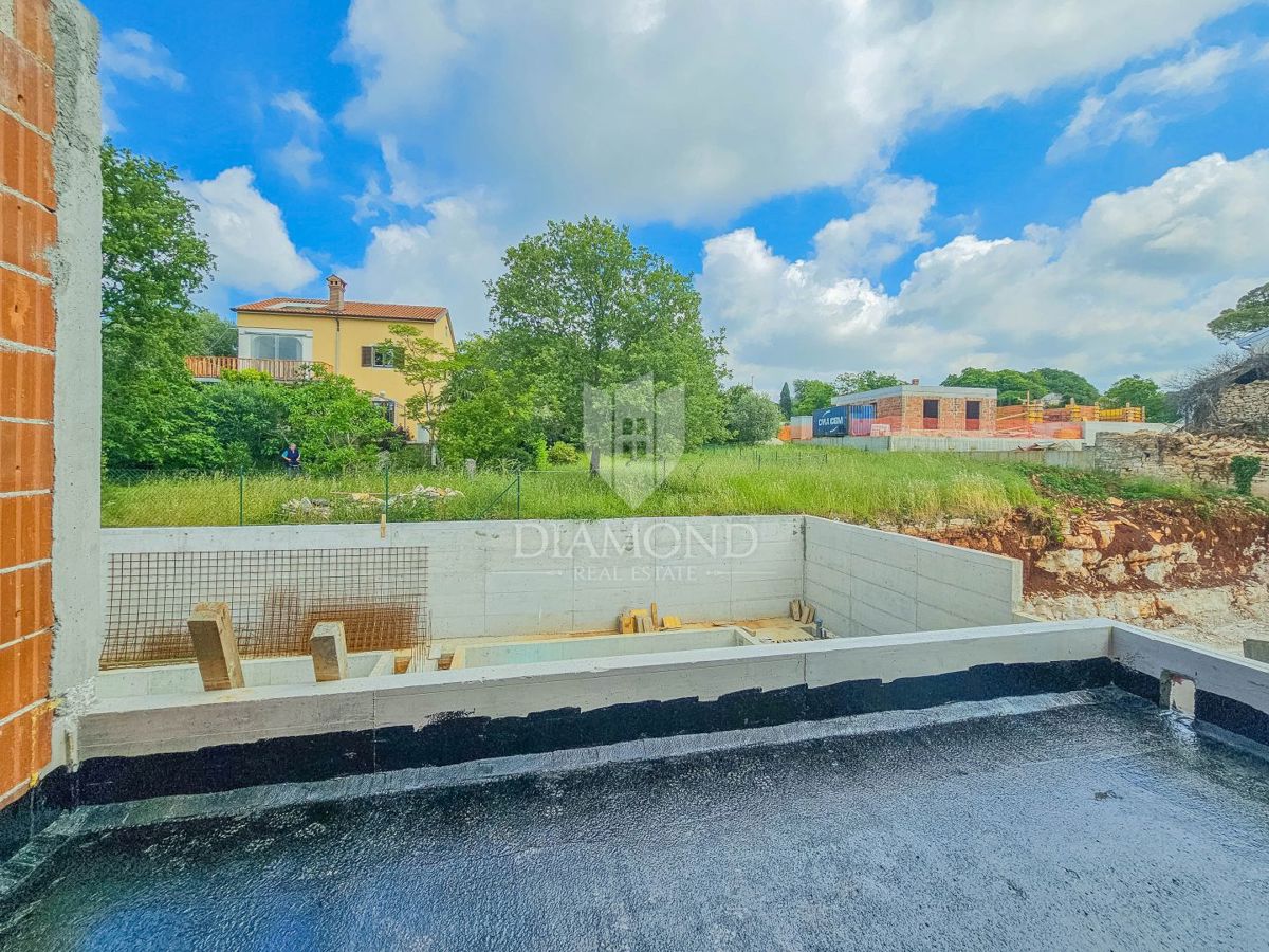 Salvore, dintorni! Casa moderna con piscina!