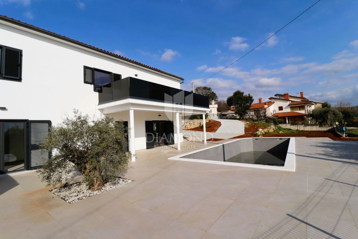 Poreč, dintorni, casa con due appartamenti e vista panoramica sul mare