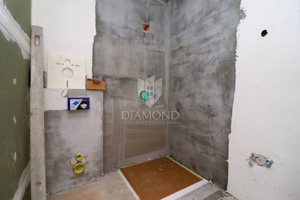 Moderna casa su un unico livello con piscina vicino a Parenzo e al mare!