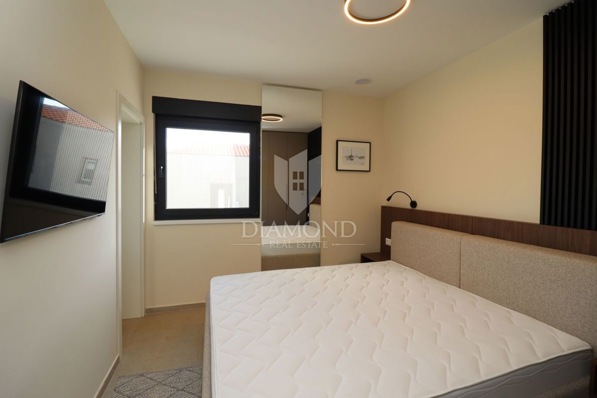 Parenzo, dintorni, casa pianeggiante completamente arredata in una zona tranquilla