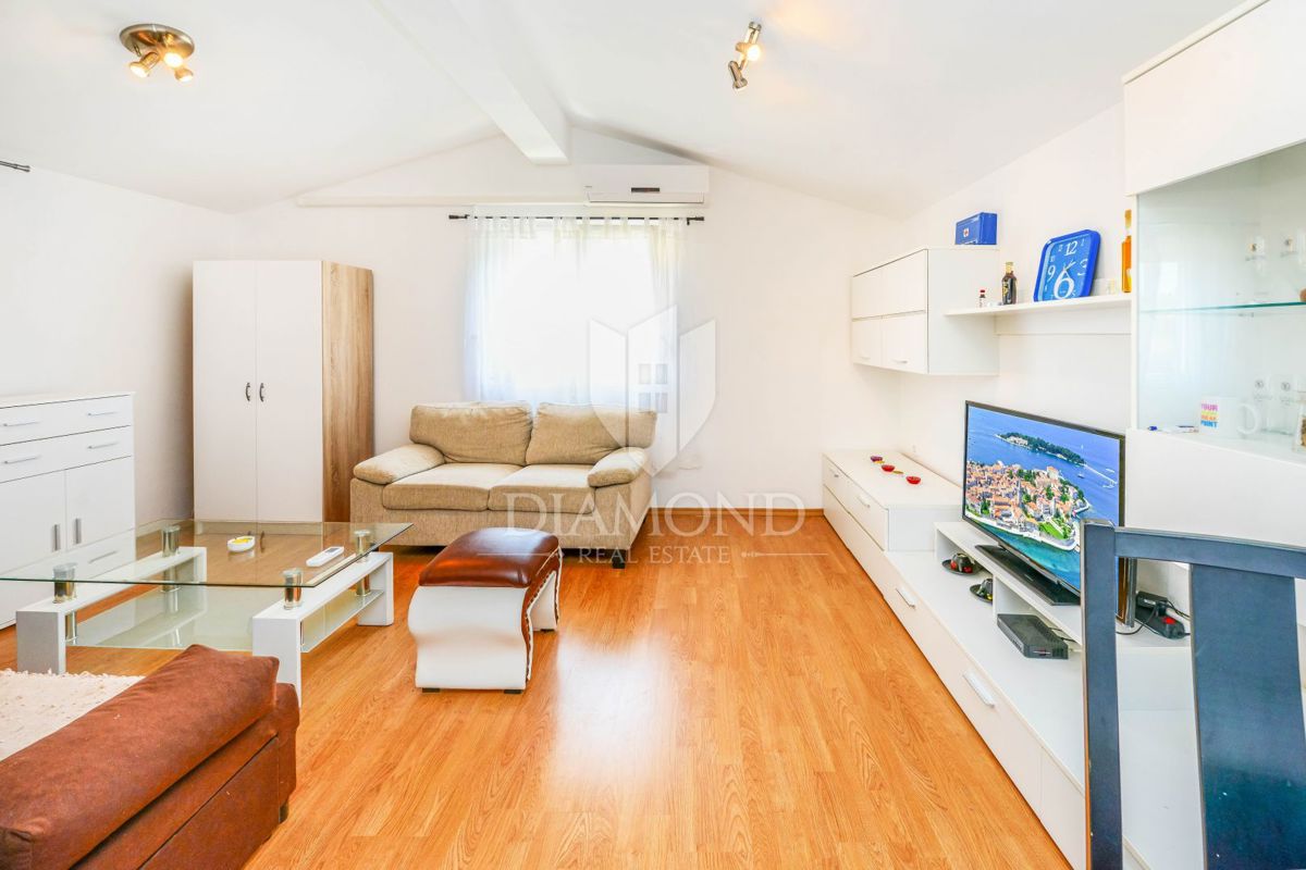 Parenzo, dintorni, casa con tre appartamenti e giardino!