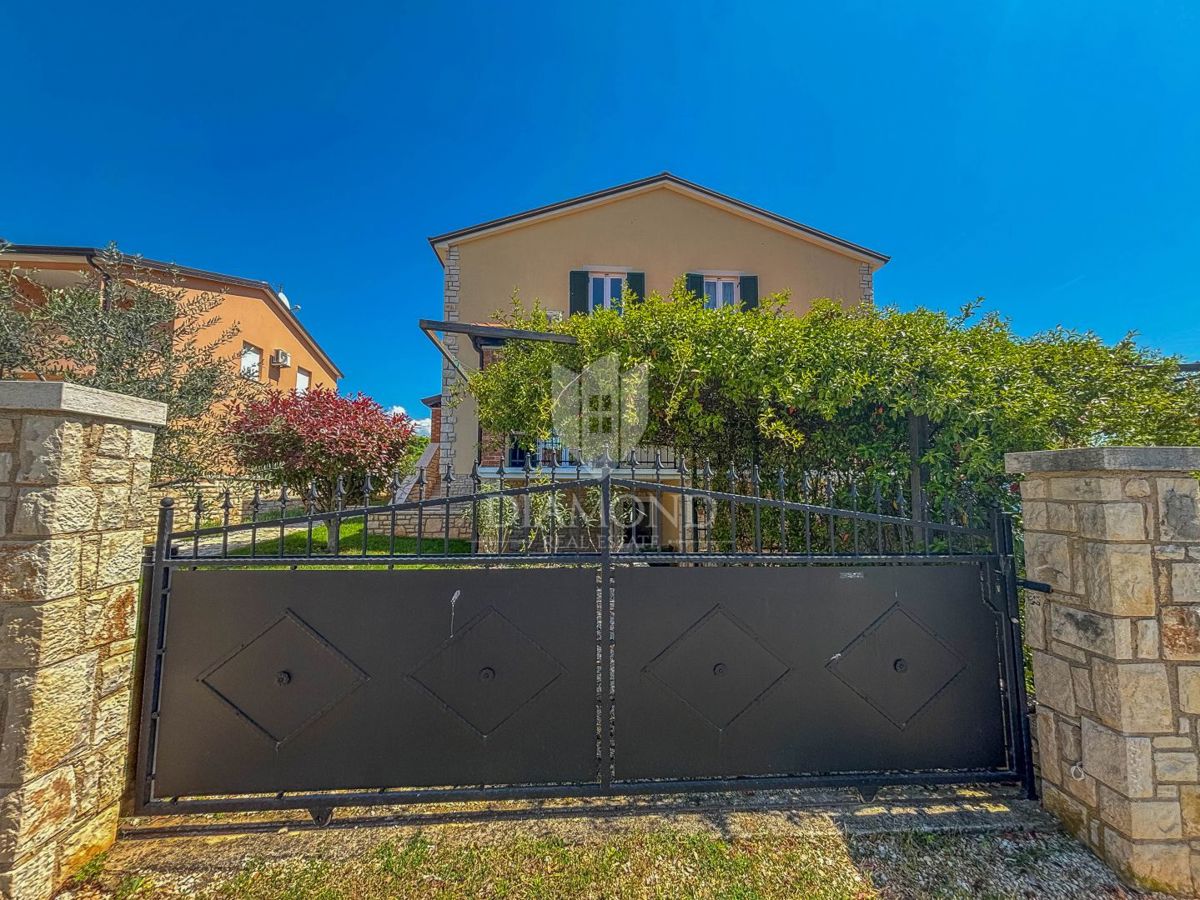 Istria, Umago, dintorni - bellissima casa con piscina vicino al mare!