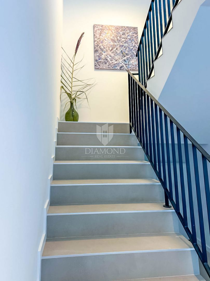 Casa lussuosa, nuova e moderna vicino a Rovigno  