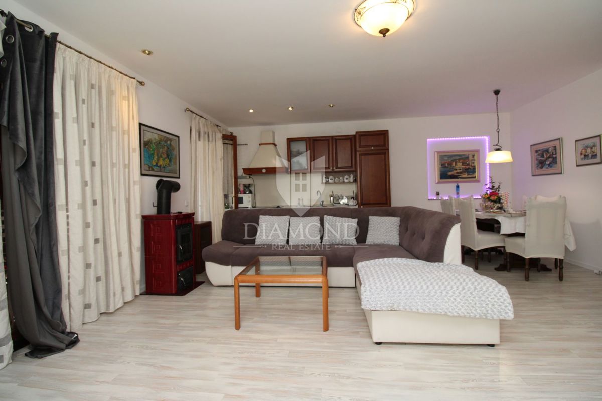 Appartamento Malinska, Malinska-Dubašnica, 72m2